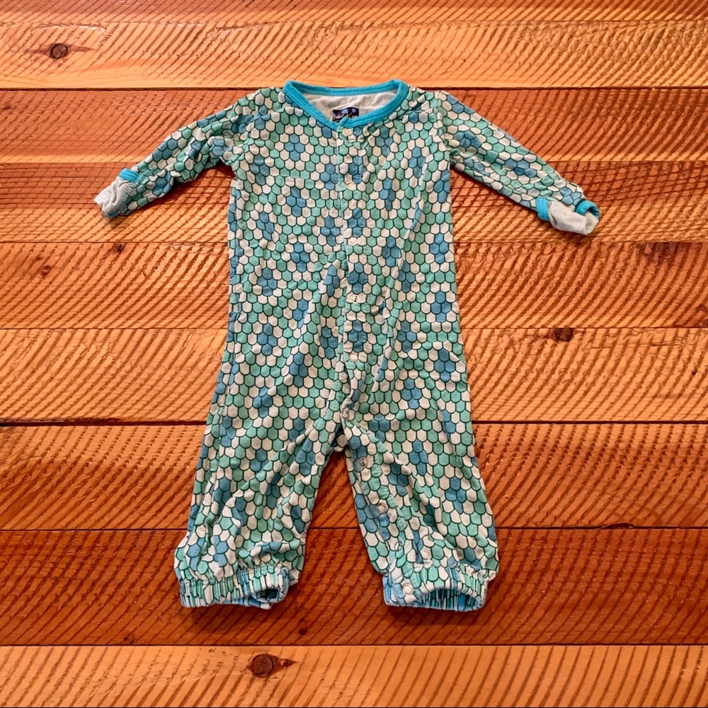 Kickee Pant Convertible Romper/Sleeper 0-3 months